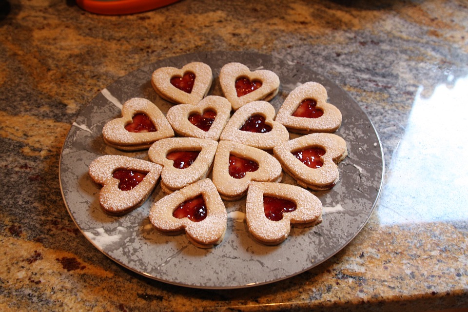 Pastry hearts with a jam filling