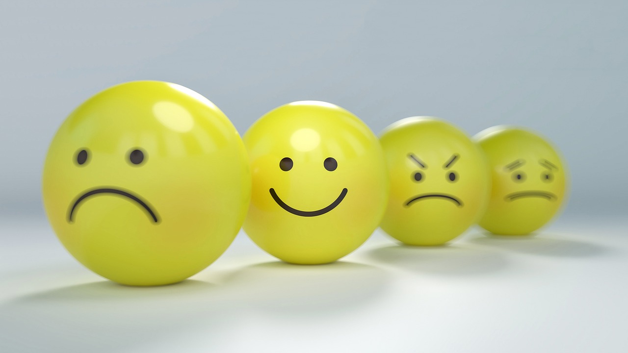 Emoticon faces with a variety of expression